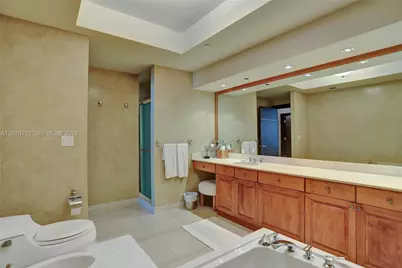 10101 Collins Ave #4E, Bal Harbour, FL 33154 - Photo 56