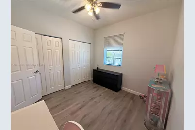 9330 W 33rd Ave, Hialeah, FL 33018 - Photo 10