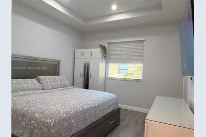 9330 W 33rd Ave, Hialeah, FL 33018 - Photo 6