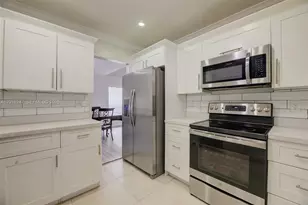 7454 NW 48th Pl, Lauderhill, FL 33319 - Photo 14