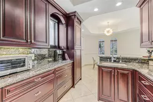 20990 NE 30th Pl, Aventura, FL 33180 - Photo 14