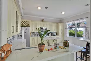 17951 NW 91st Ct, Hialeah, FL 33018 - Photo 6