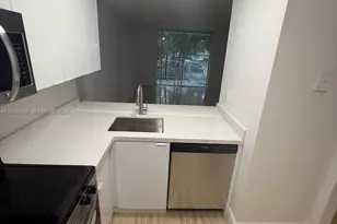 496 NW 165th St Rd, Miami, FL 33169 - Photo 6