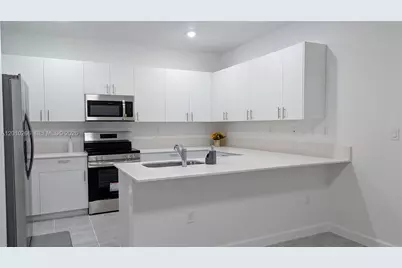 2628 SE 28 Dr, Homestead, FL 33035 - Photo 4