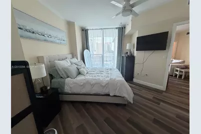 350 S Miami Ave #1503, Miami, FL 33130 - Photo 6