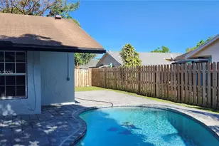 8120 SW 4th Ct, North Lauderdale, FL 33068 - Photo 18