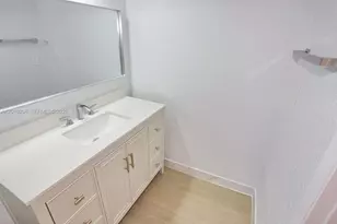 8120 SW 4th Ct, North Lauderdale, FL 33068 - Photo 10