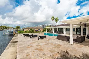 1912 Ocean Mist Dr, Lauderdale by the Sea, FL 33062 - Photo 8