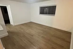 120 W 10th St, Hialeah, FL 33010 - Photo 4