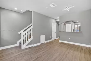 7995 NW 8th St, Miami, FL 33126 - Photo 12