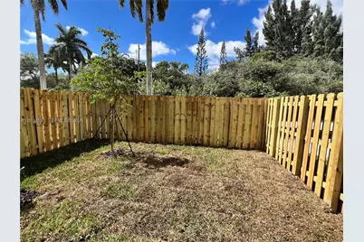 24450 SW 119th Place #24450, Homestead, FL 33032 - Photo 8