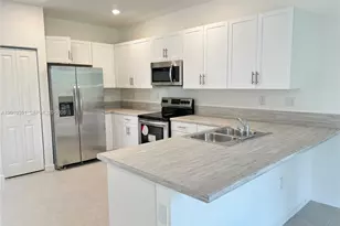 24450 SW 119th Pl, Homestead, FL 33032 - Photo 2