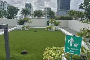 665 NE 25th St, Miami, FL 33137 - Photo 48