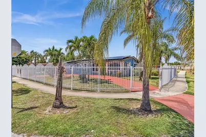 4301 NW 185th St, Miami Gardens, FL 33055 - Photo 4