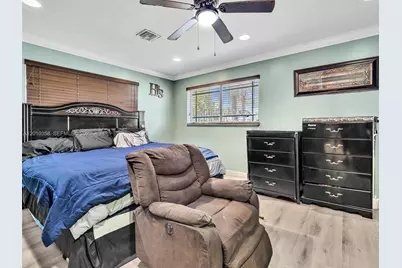 4301 NW 185th St, Miami Gardens, FL 33055 - Photo 14