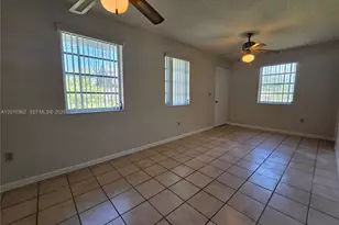 11035 SW 56th St, Miami, FL 33165 - Photo 4
