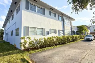 5112 Hollywood Blvd, Hollywood, FL 33021 - Photo 2