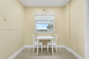 3800 Hillcrest Dr, Hollywood, FL 33021 - Photo 16
