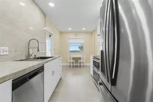 3800 Hillcrest Dr, Hollywood, FL 33021 - Photo 12