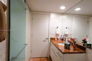 5600 Collins Ave, Miami Beach, FL 33140 - Photo 22