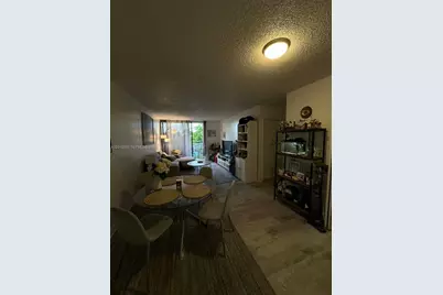8261 NW 8th St #423, Miami, FL 33126 - Photo 1