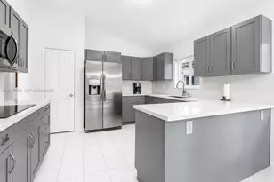 214 SW 180th Ave, Pembroke Pines, FL 33029 - Photo 6