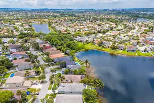 214 SW 180th Ave, Pembroke Pines, FL 33029 - Photo 44