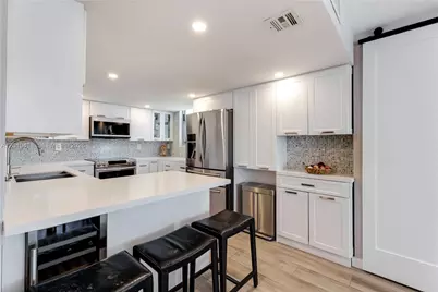 1901 Brickell Ave #B1809, Miami, FL 33129 - Photo 8