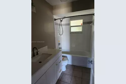 316 NE 7  Street, Cape Coral, FL 33909 - Photo 8