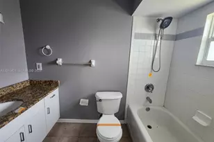 316 NE 7th St, Cape Coral, FL 33909 - Photo 18