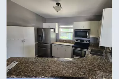 316 NE 7  Street, Cape Coral, FL 33909 - Photo 8