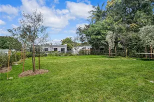 763 NW 80th St, Miami, FL 33150 - Photo 8