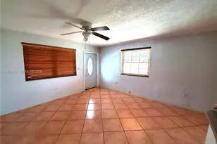 690 SW 120th Ave, Miami, FL 33184 - Photo 4