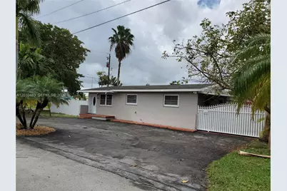 690 SW 120th Ave, Miami, FL 33184 - Photo 2