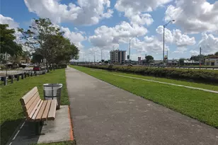 690 SW 120th Ave, Miami, FL 33184 - Photo 22