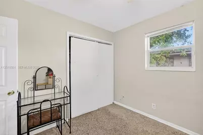 2437 NW 20th St, Fort Lauderdale, FL 33311 - Photo 30