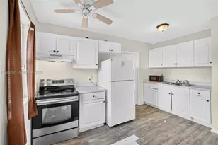 2437 NW 20th St, Fort Lauderdale, FL 33311 - Photo 18
