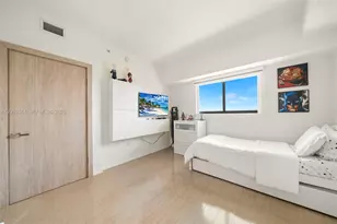 460 NE 28th St, Miami, FL 33137 - Photo 16