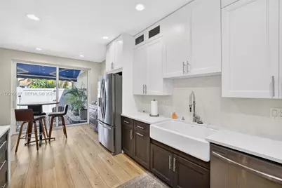 1581 Yellowheart Way, Hollywood, FL 33019 - Photo 18