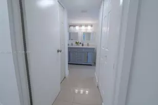 20100 W Country Club Dr, Aventura, FL 33180 - Photo 14