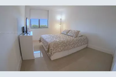 20100 W Country Club Dr #504, Aventura, FL 33180 - Photo 12