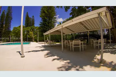 20100 W Country Club Dr #504, Aventura, FL 33180 - Photo 24