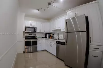 20100 W Country Club Dr #504, Aventura, FL 33180 - Photo 8