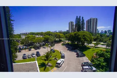 20100 W Country Club Dr #504, Aventura, FL 33180 - Photo 22
