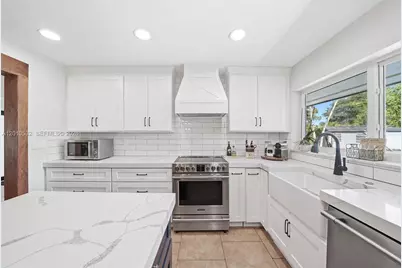 9331 SW 104th Ct, Miami, FL 33176 - Photo 10