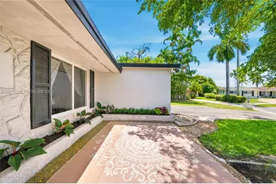 9331 SW 104th Ct, Miami, FL 33176 - Photo 10