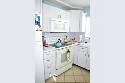 9321 Sunrise Lakes Blvd #201, Sunrise, FL 33322 - Photo 4