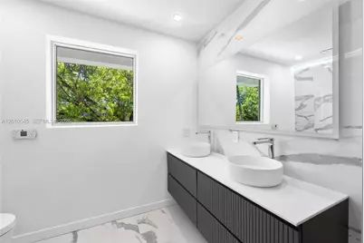 5824 Alton Rd, Miami Beach, FL 33140 - Photo 14