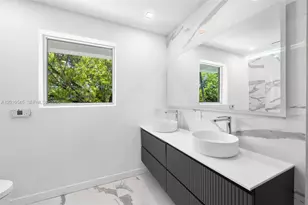 5824 Alton Rd, Miami Beach, FL 33140 - Photo 14