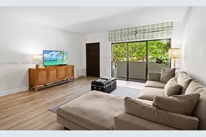 2600 Cardena St #11, Coral Gables, FL 33134 - Photo 8